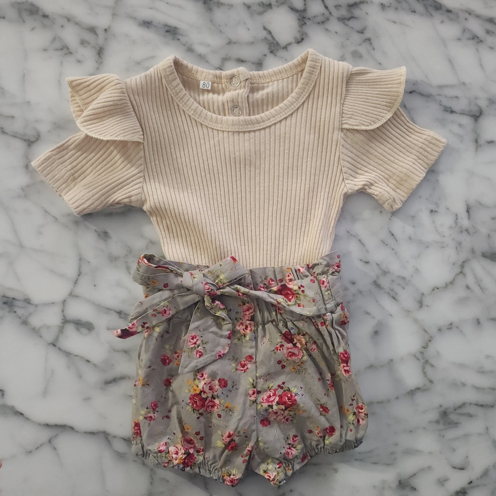 Floral Baby Romper with Ruffle Sleeves Amd Bubble Shorts 3-6 Months